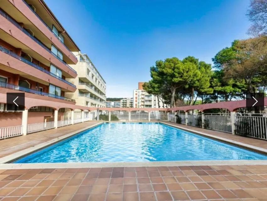 Apartamento Familiar Torroella De Montgri Exterior photo